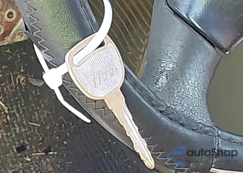 2000 Chevrolet S-10 Ls from USA, damaged, VIN 1GCCS1445YK177153